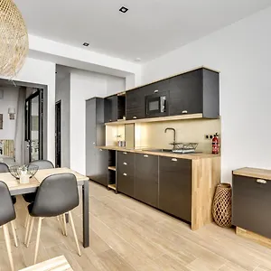 149 Christophe, Great Apt, Paris