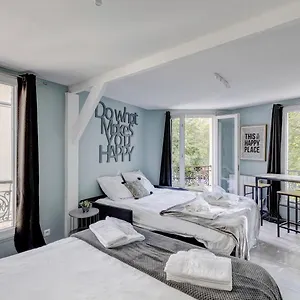 146 Philippe - A Paris